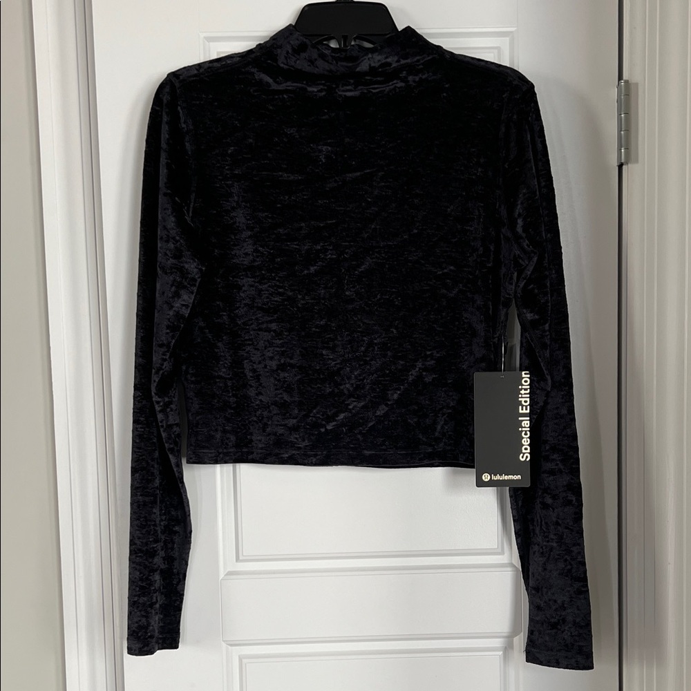 NWT Lululemon Special Edition Black Velvet All Aligned Mock Neck Crop Top SZ 12
